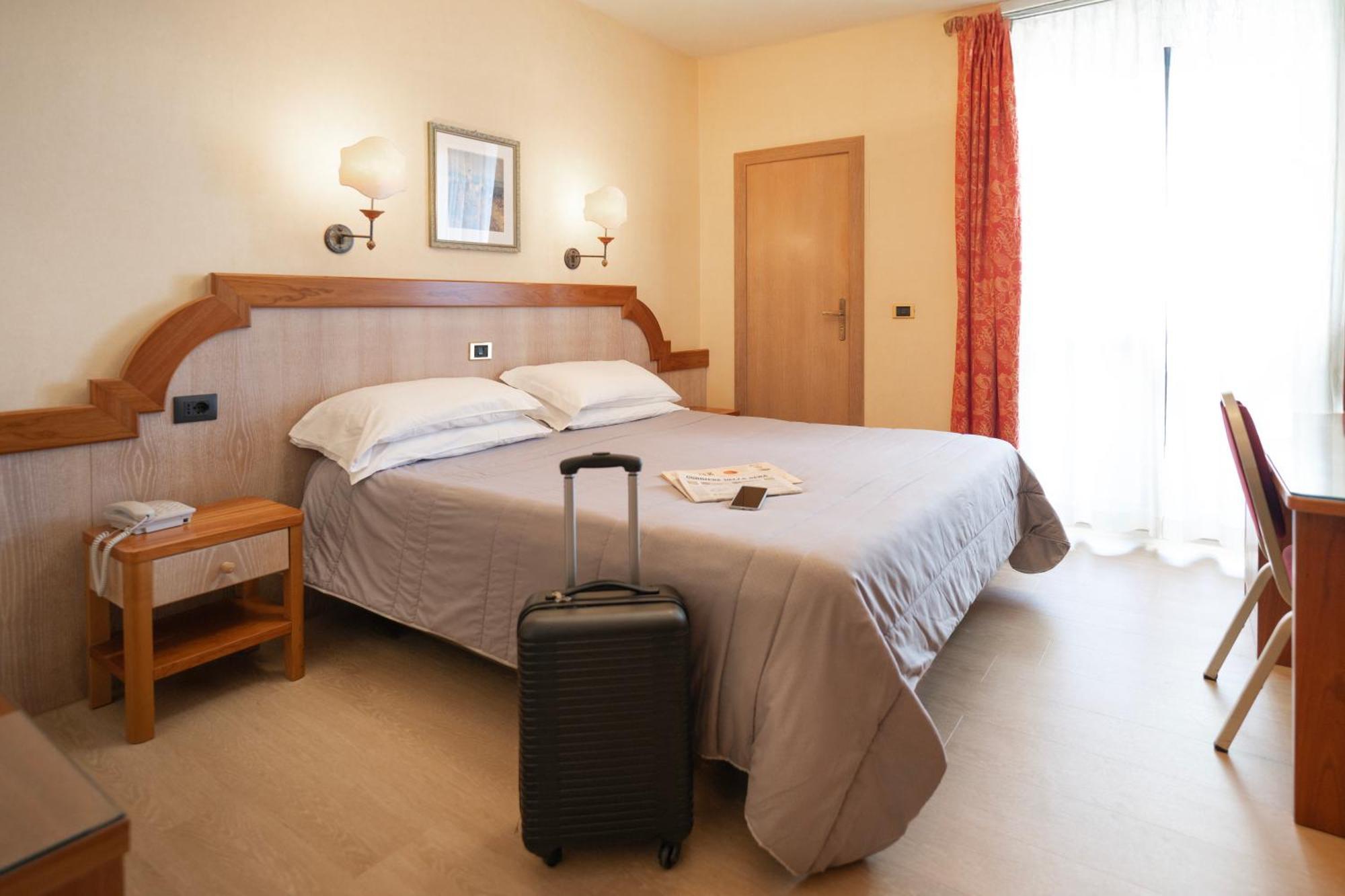 Promenade Hotel